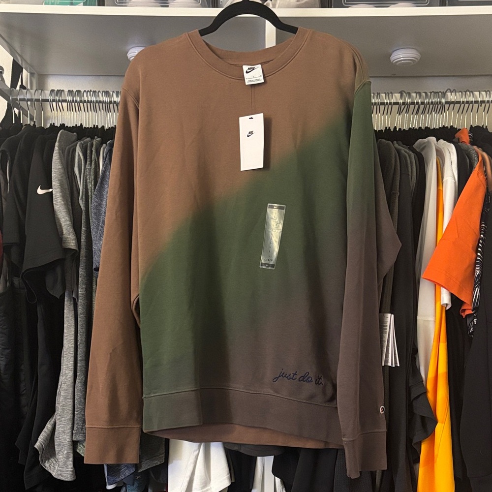 Nike Men's Two-Tone Brown and Green Crewneck Sweater